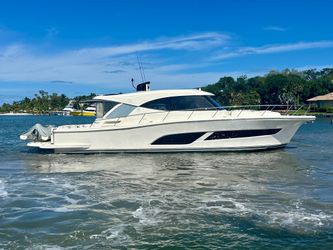 50' Riviera 2022 Yacht For Sale